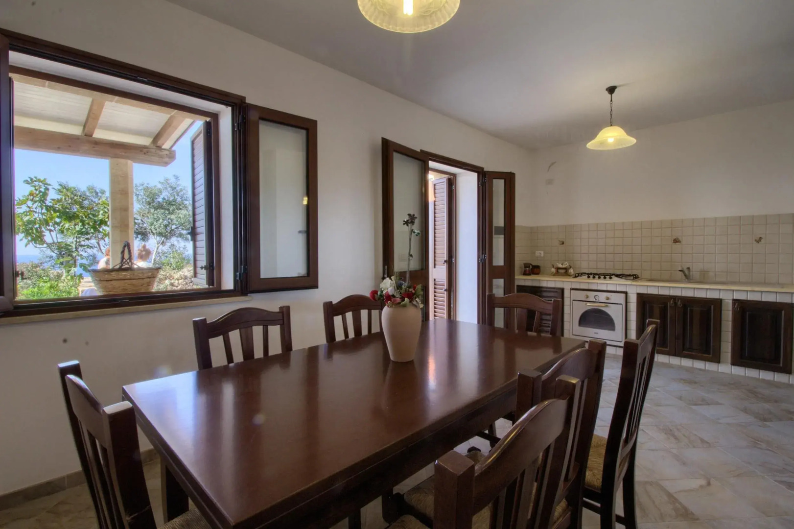 Pino Amazing Seaview