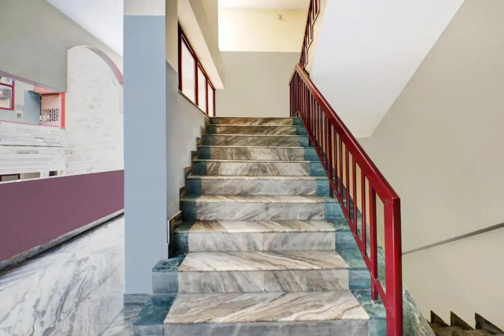 OYO 15837 Hotel Rvee's Regency