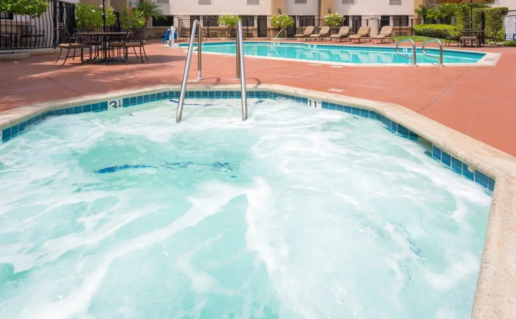 Holiday Inn Santa Ana Orange County Airport by IHG