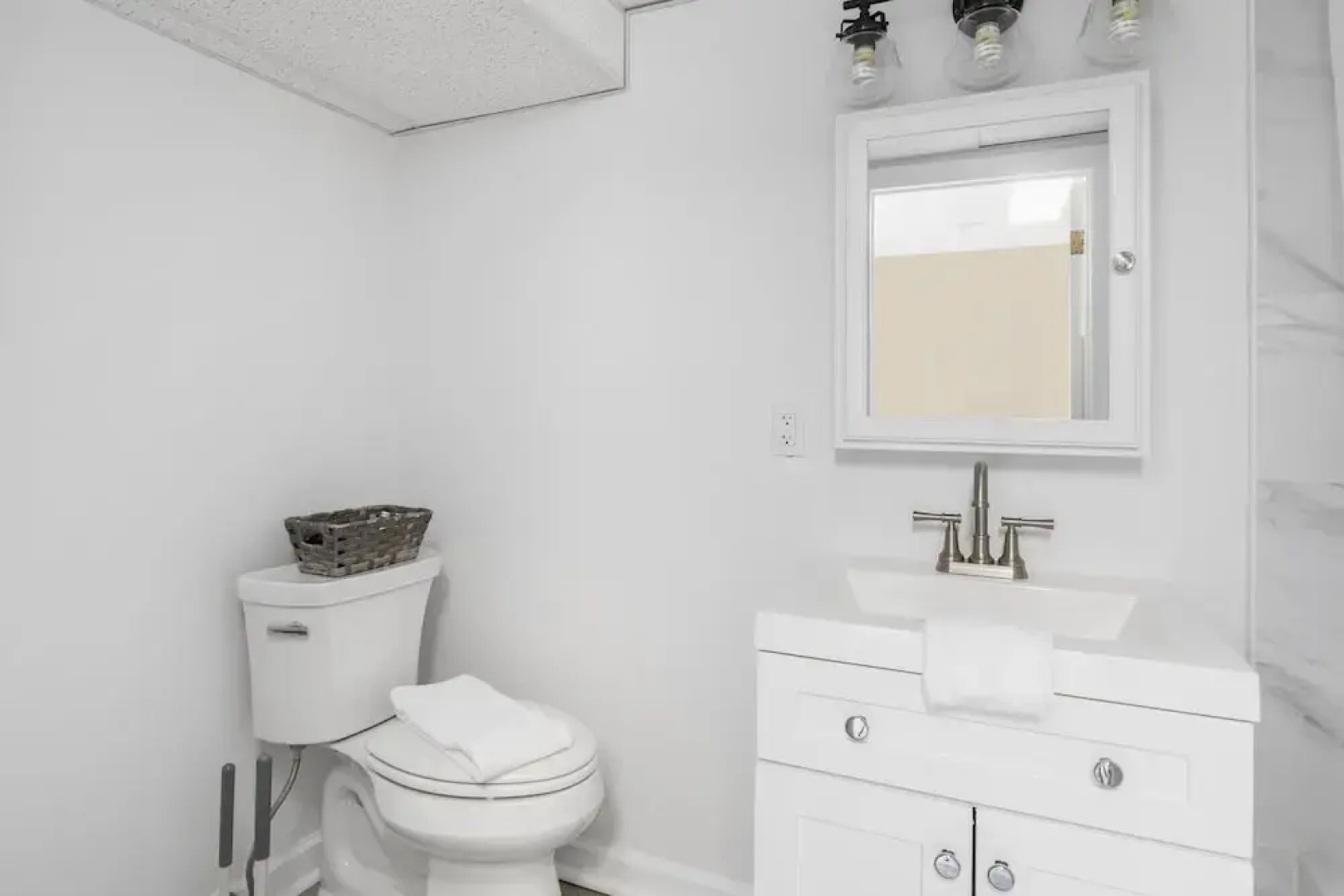 Beverly Garden Suites