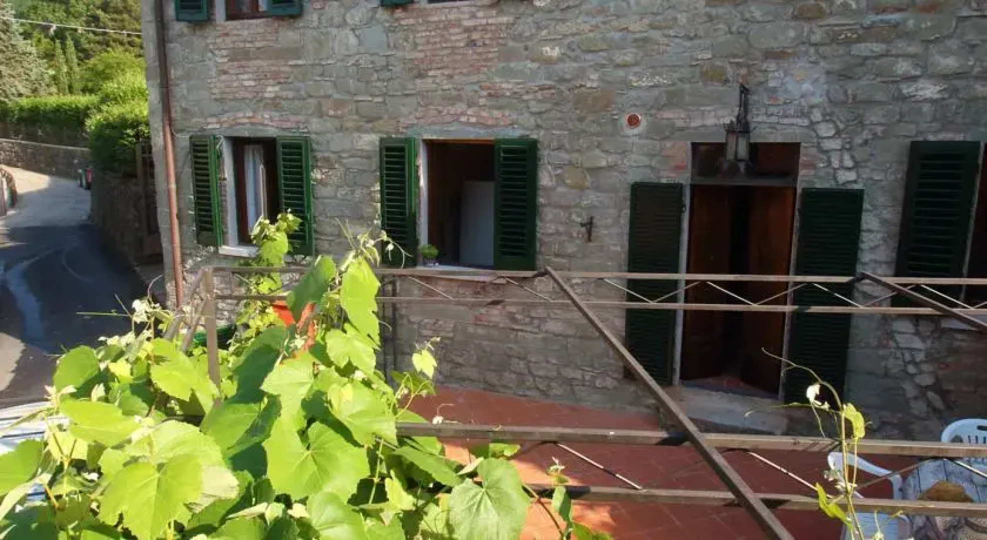 Graziosa Villetta In Pietra In Antico Paesino Toscano