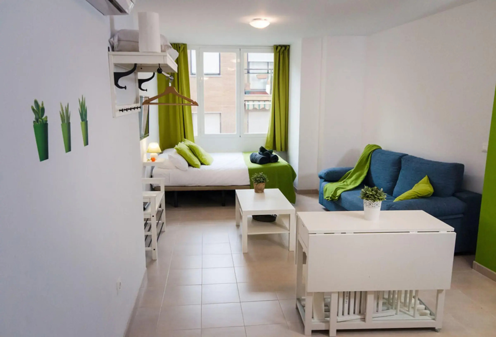 Holidays2Malaga Juan de Mena Apartments