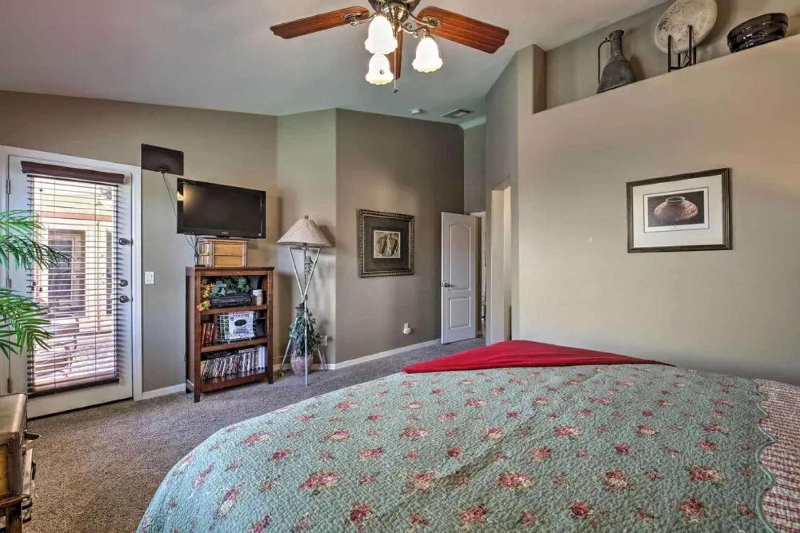 Buckeye Home w/ Pool, Putting Green & Sun Porch!