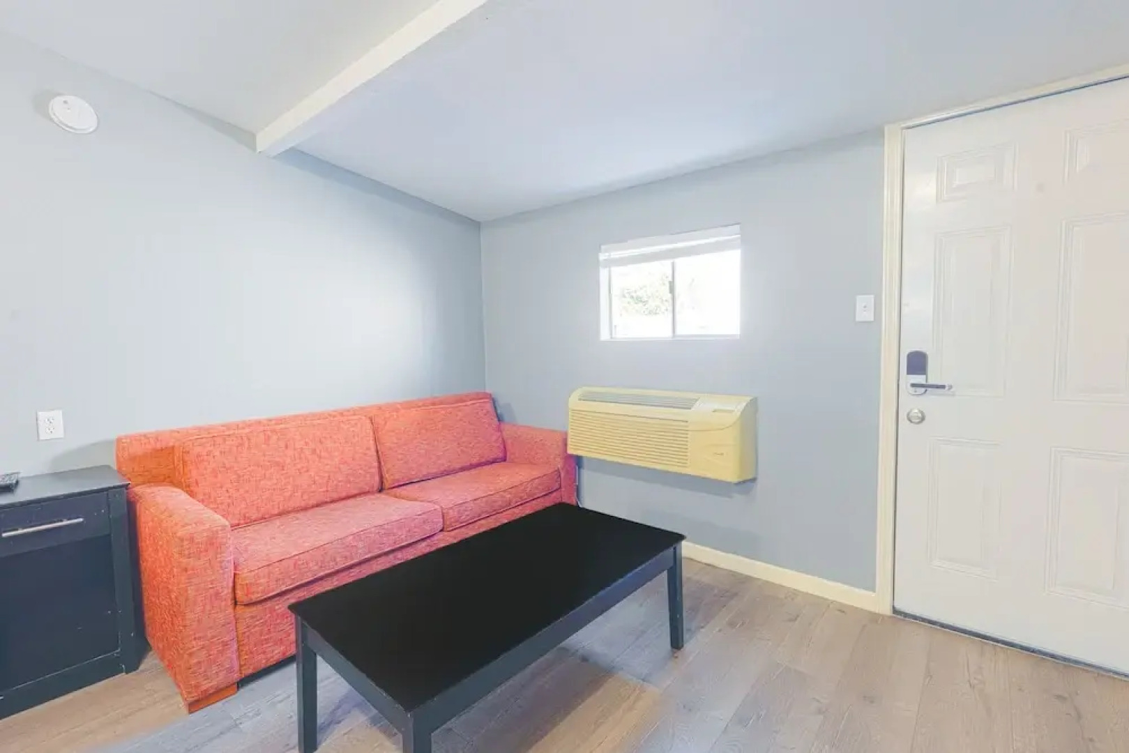 Sands Inn by OYO Winnie