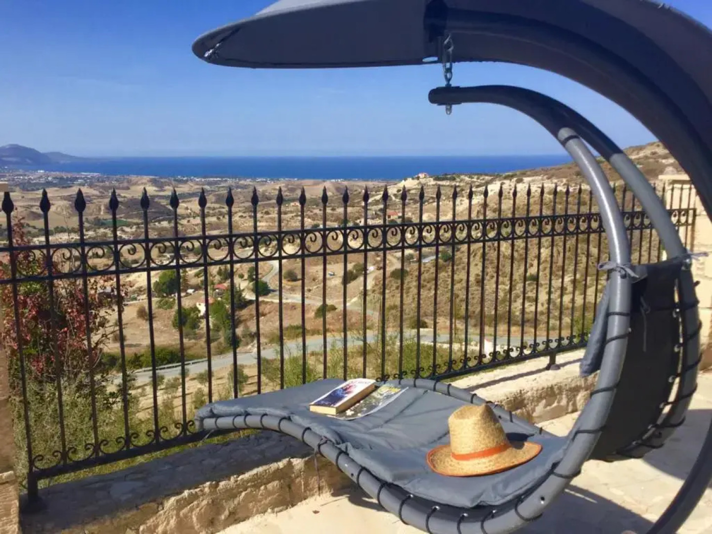 Unique private villa, sea views, total privacy, 25 mins from Paphos