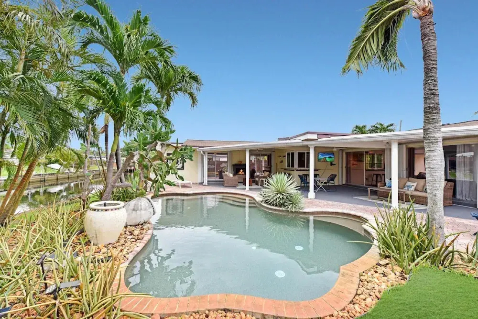 Private pool and canal home with Office space