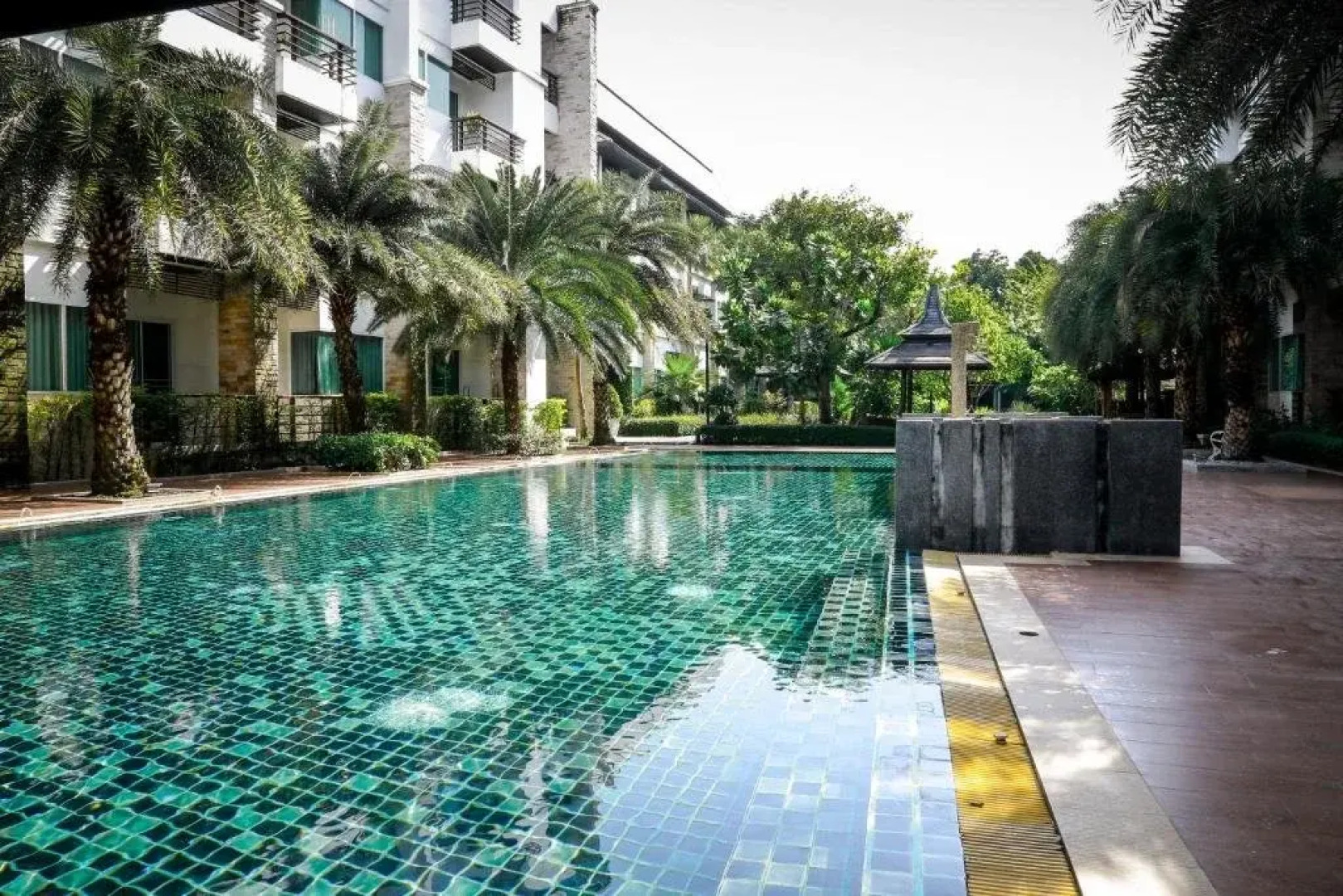 Karabuning Resort and Residence