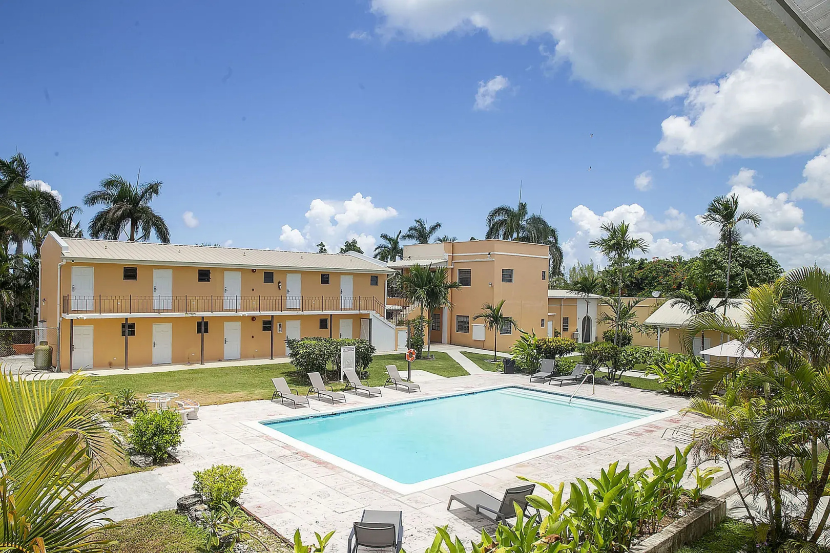 Orange Hill Beach Inn