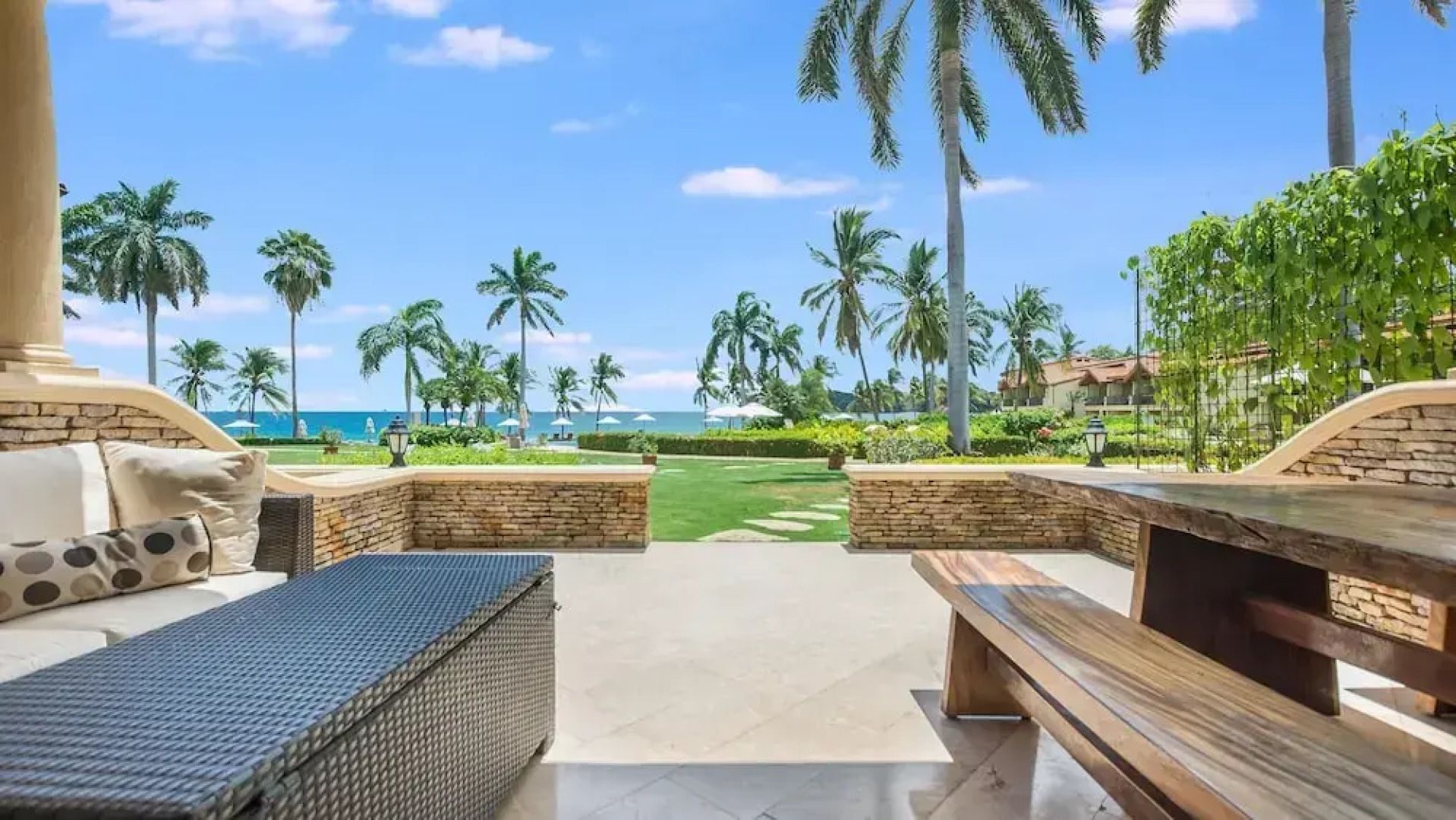 Chic Condo with a Stylish Coastal Design in an Exclusive Condo Community with Direct Beach Access