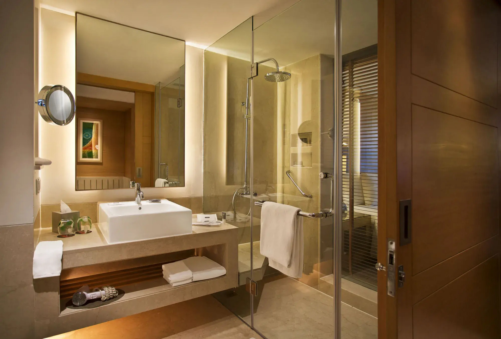 Courtyard by Marriott Gurugram Downtown