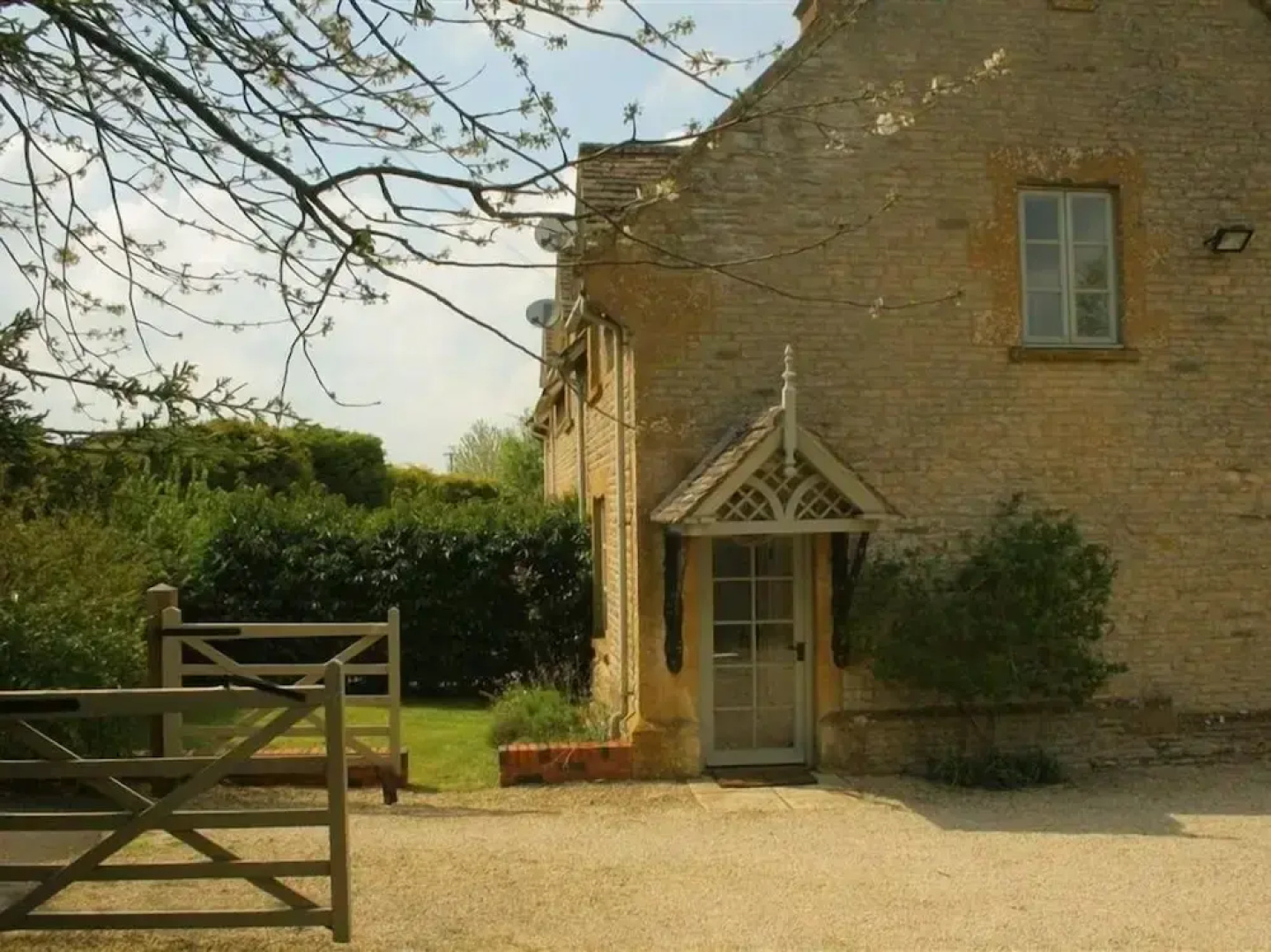 Honeysuckle Cottage