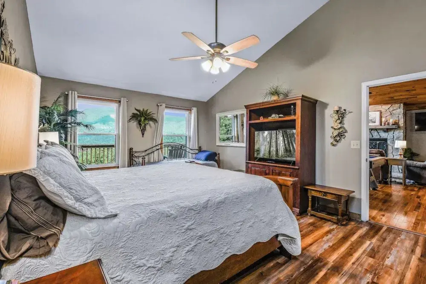 Roundtop Mountain Ridge