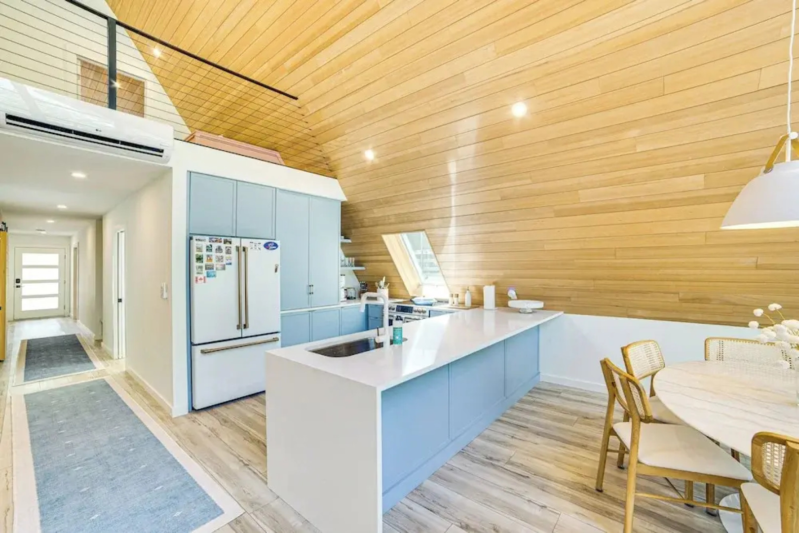 A-frame Cabin w/ Deck Near Cedar Creek Lake