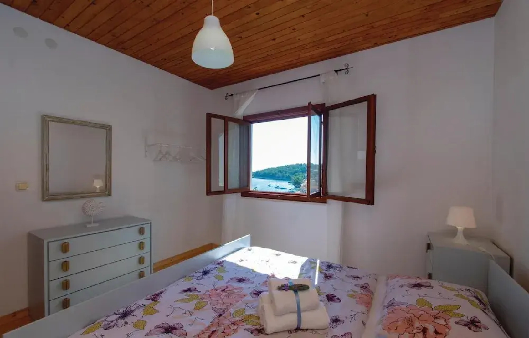 Amazing Home in Grscica With 2 Bedrooms and Wifi