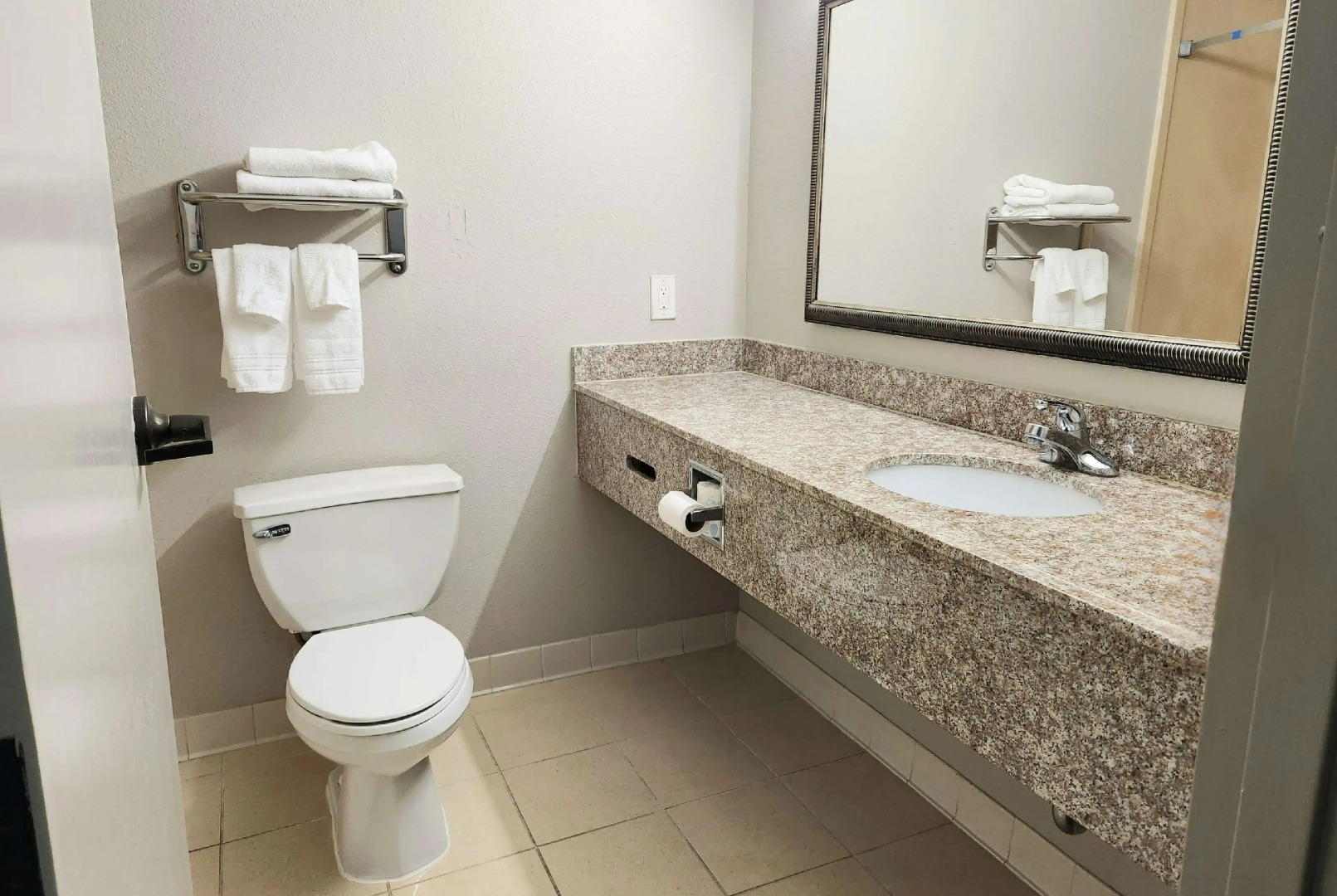 Days Inn by Wyndham LaPlace- New Orleans