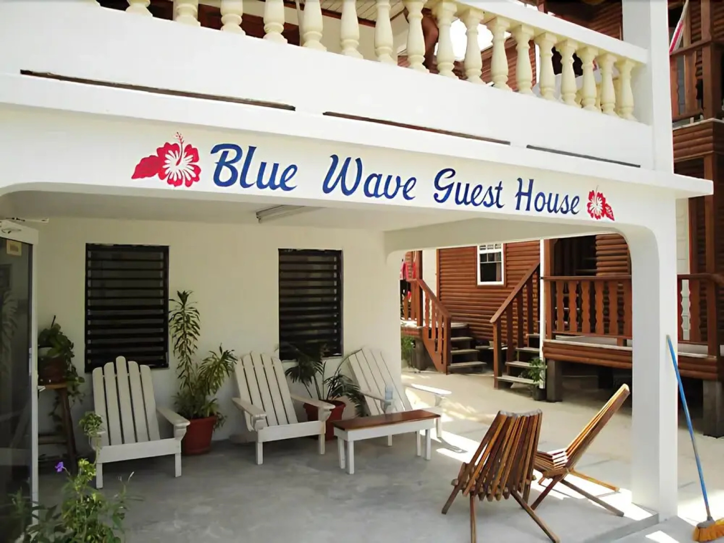 Blue Wave Guest House