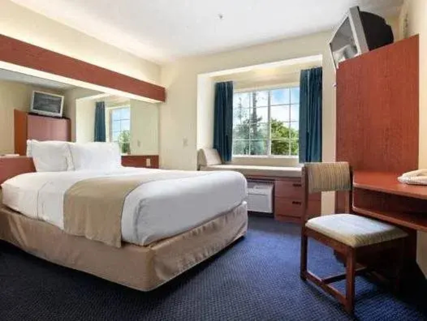 Rincon Inn and Suites