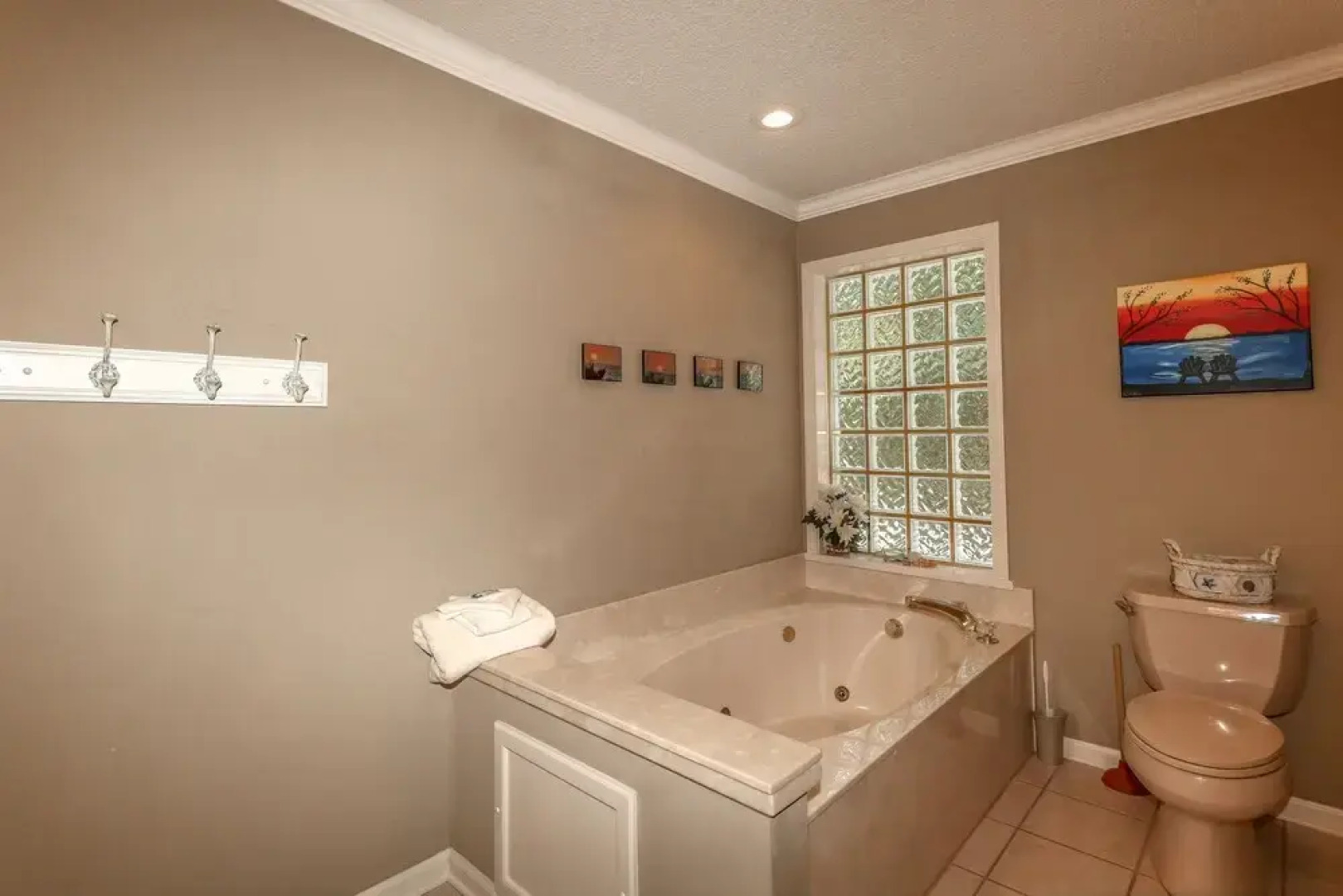 Magellan House Unit 0913 3 Bedrooms 2 Bathrooms Home