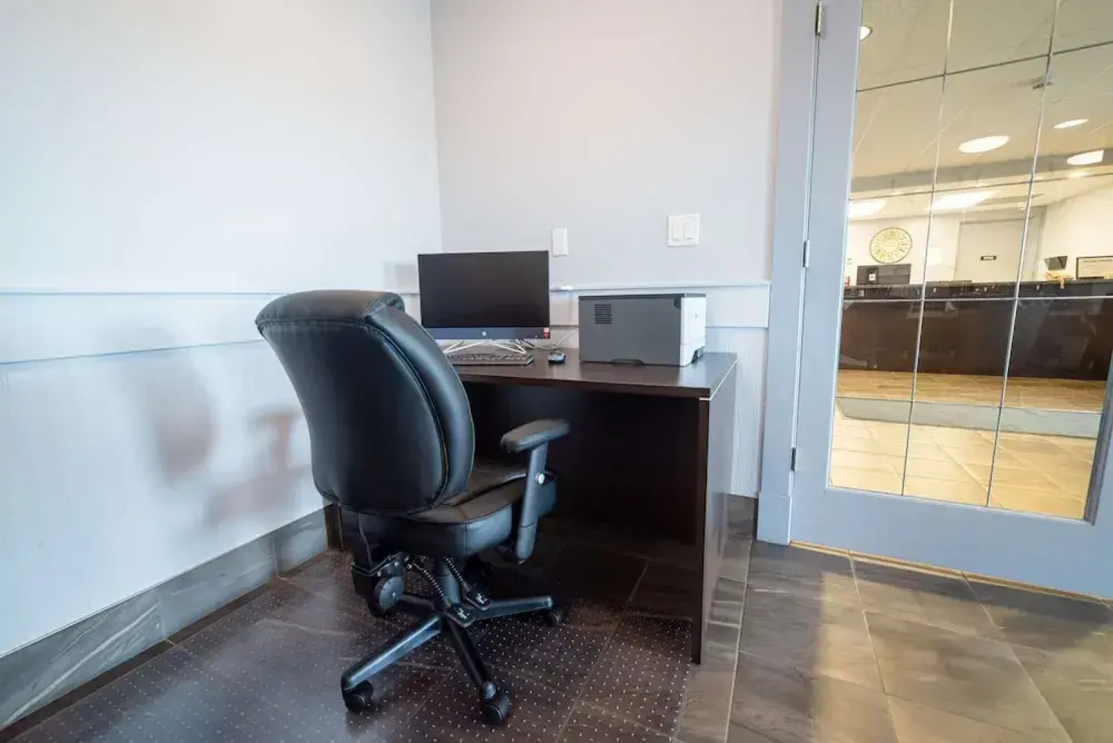 R & R Lakeview in Hardisty