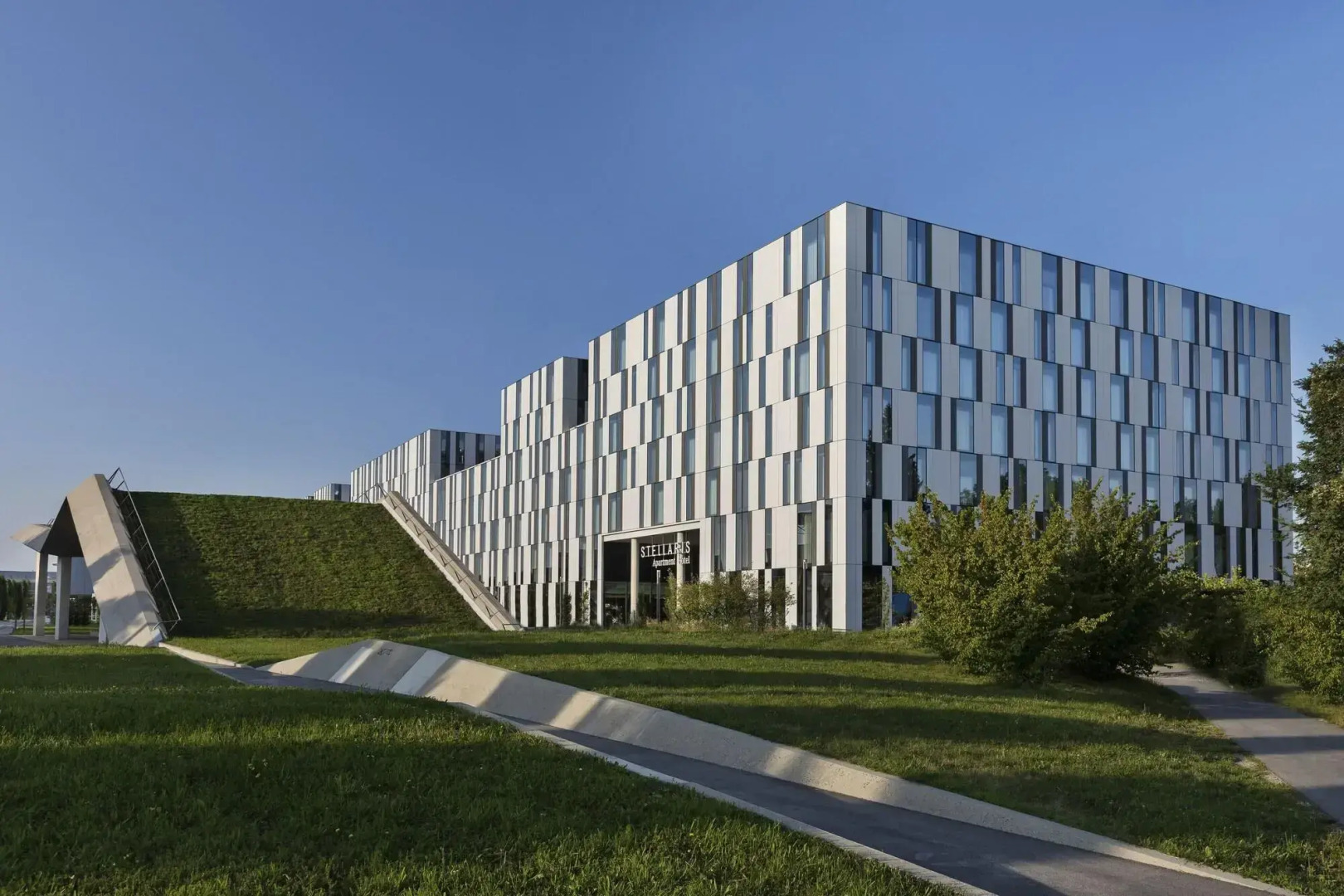 Stellaris Apartment Hotel