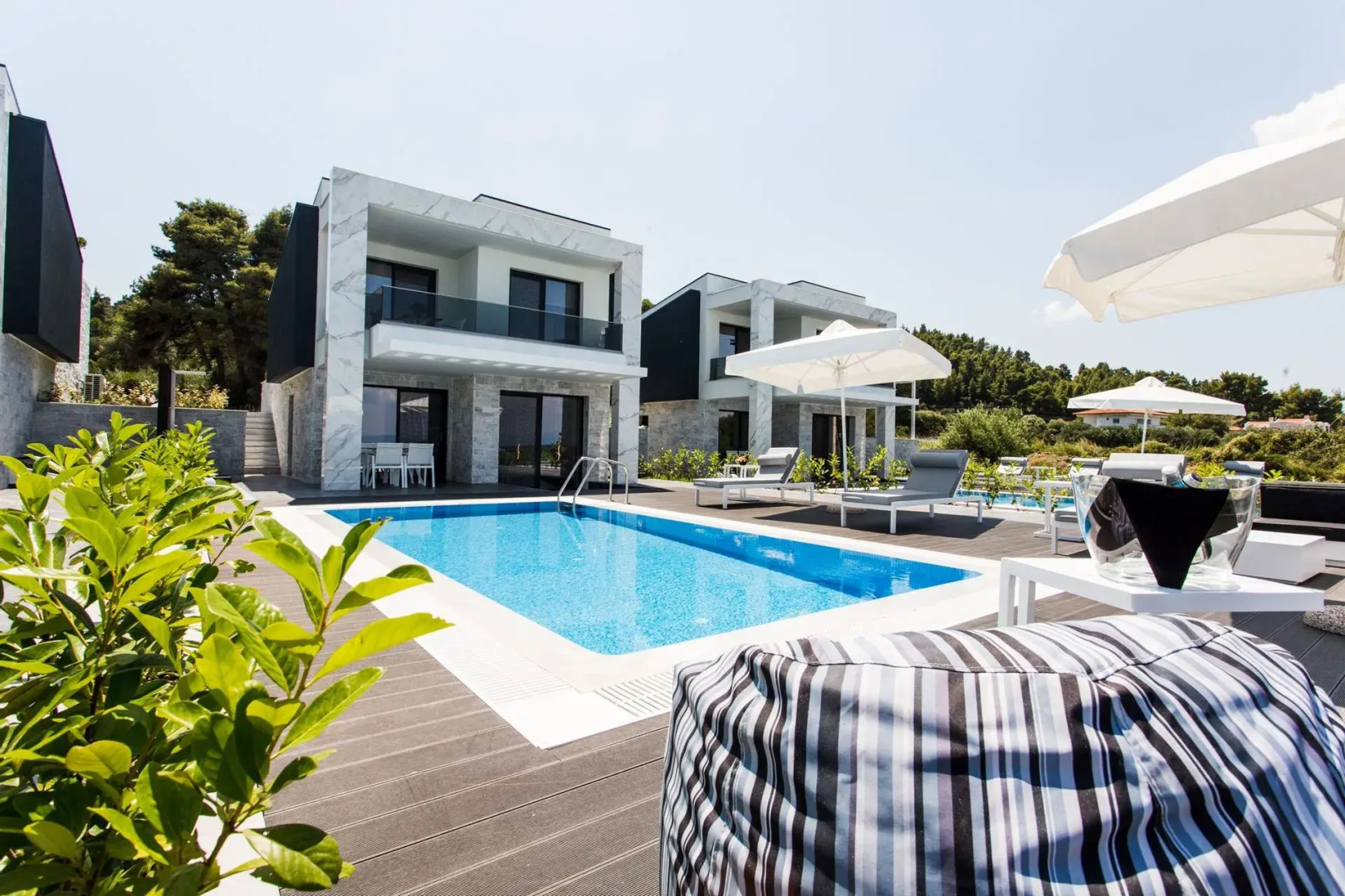 Crystal villas & suites