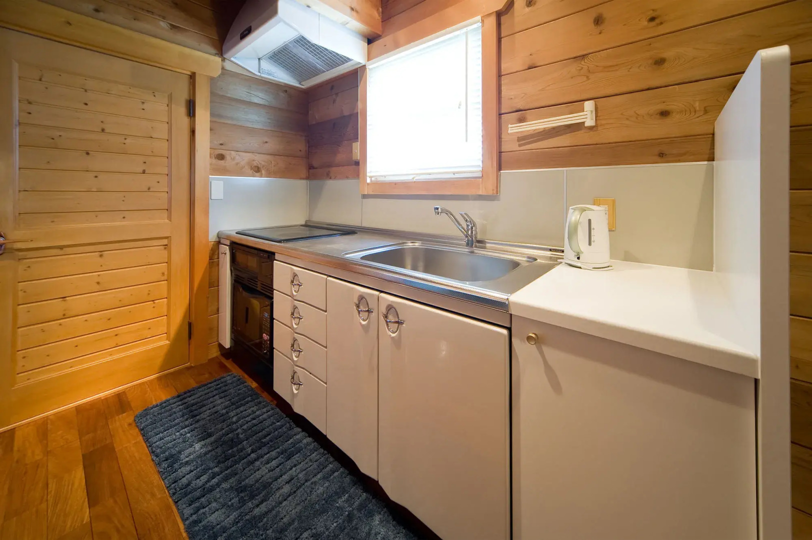 Holiday House Green Garden