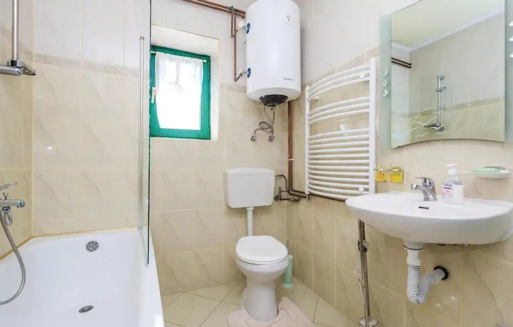 Awesome Home in Otocac with WiFi, 2 Bedrooms & Hot Tub