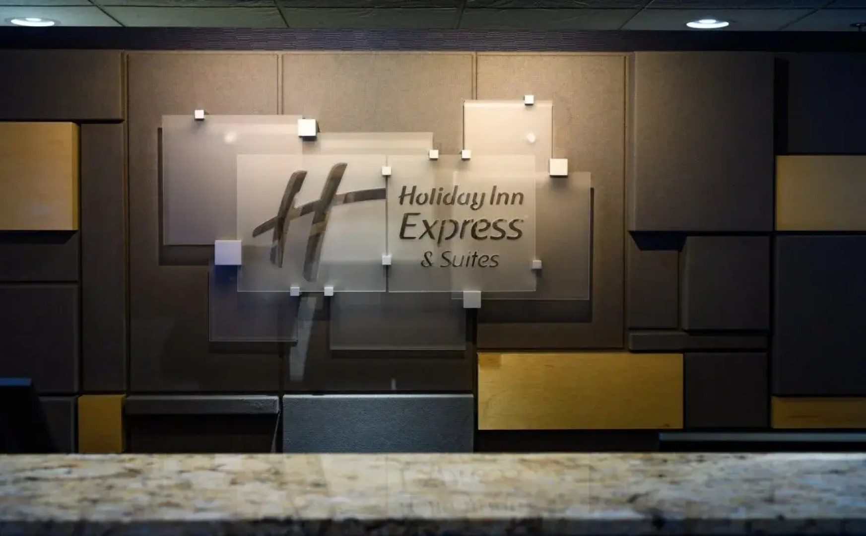 Holiday Inn Express & Suites Hayward by IHG