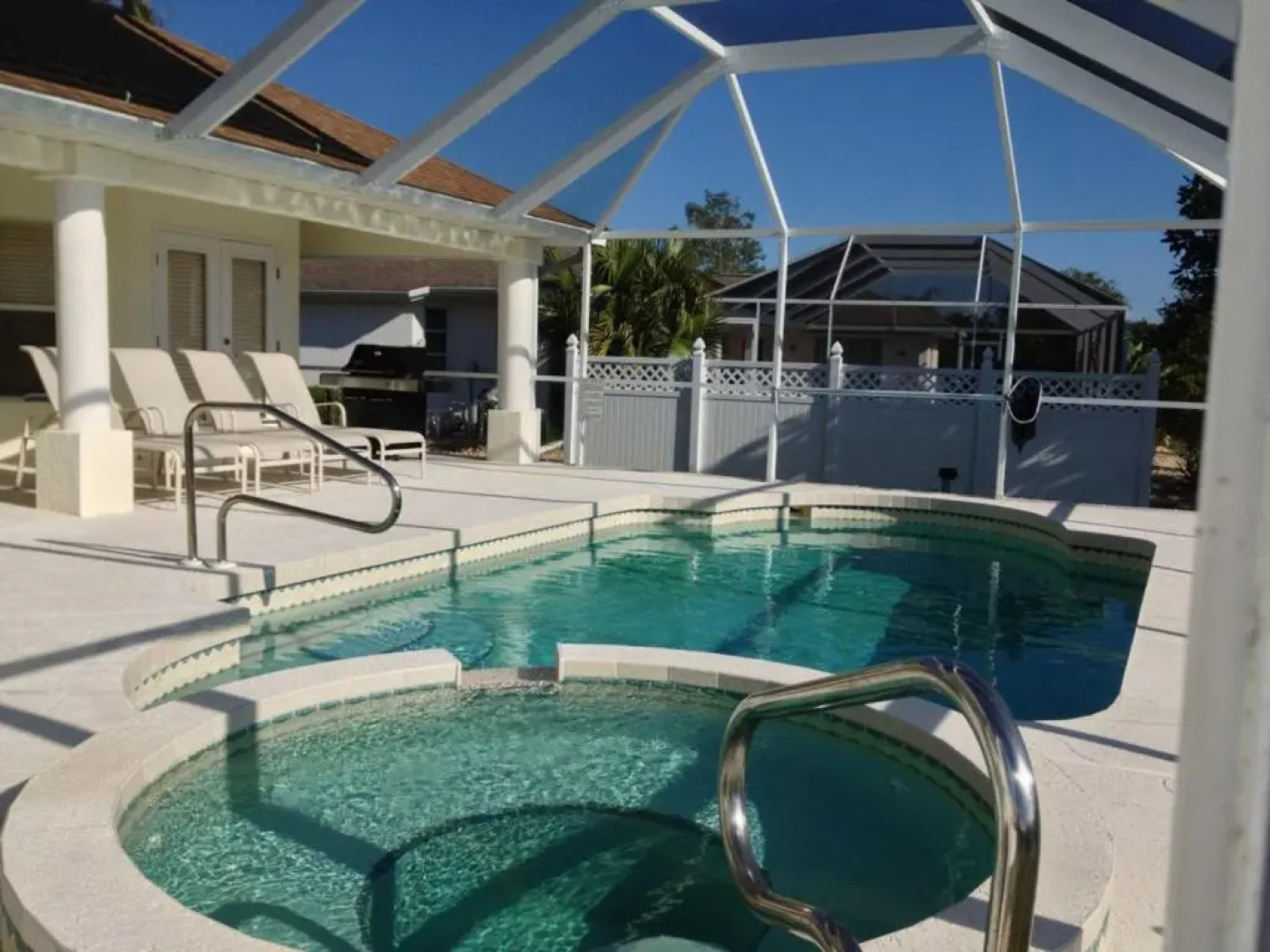 Broad Key Villa - Private Villa with heated pool and Spa - sleeps 8