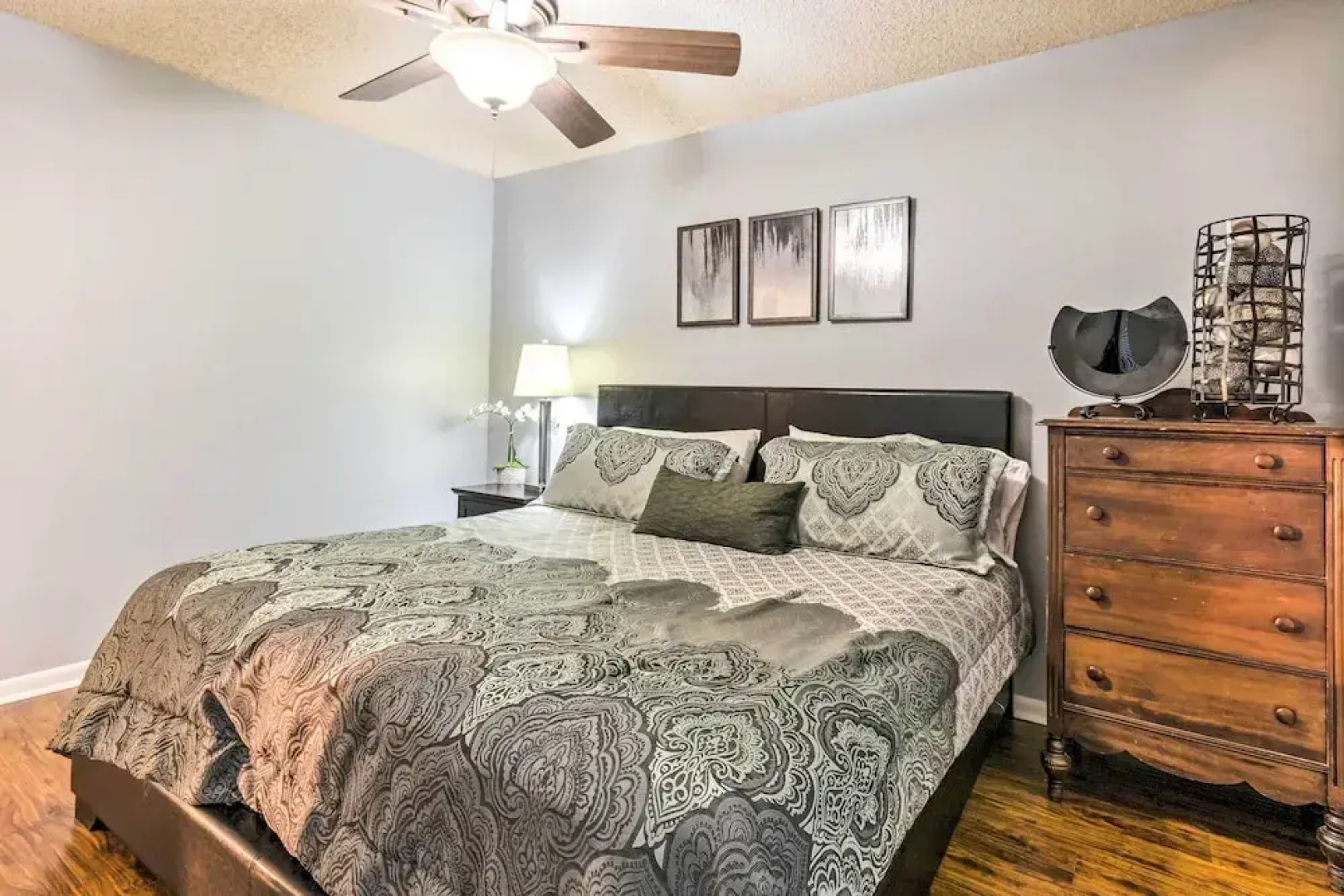 Sunset-view Resort Condo on Lake Hamilton!