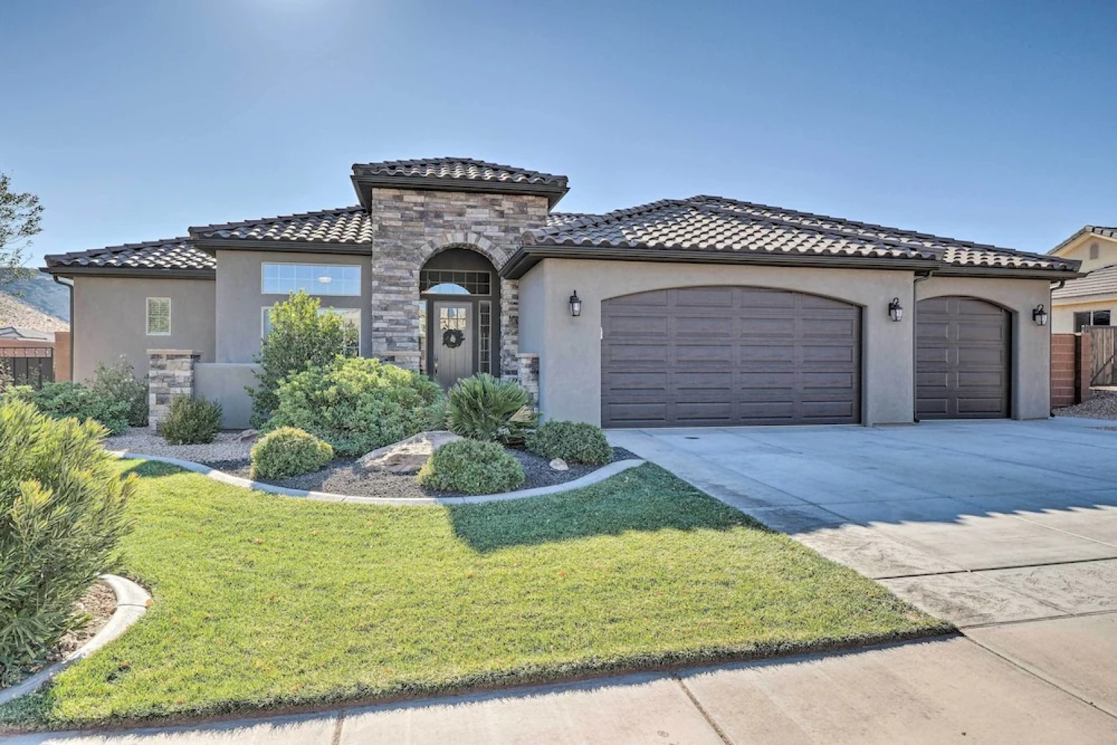 Adventure Bound Home w/ Pickleball, Hot Tub & More