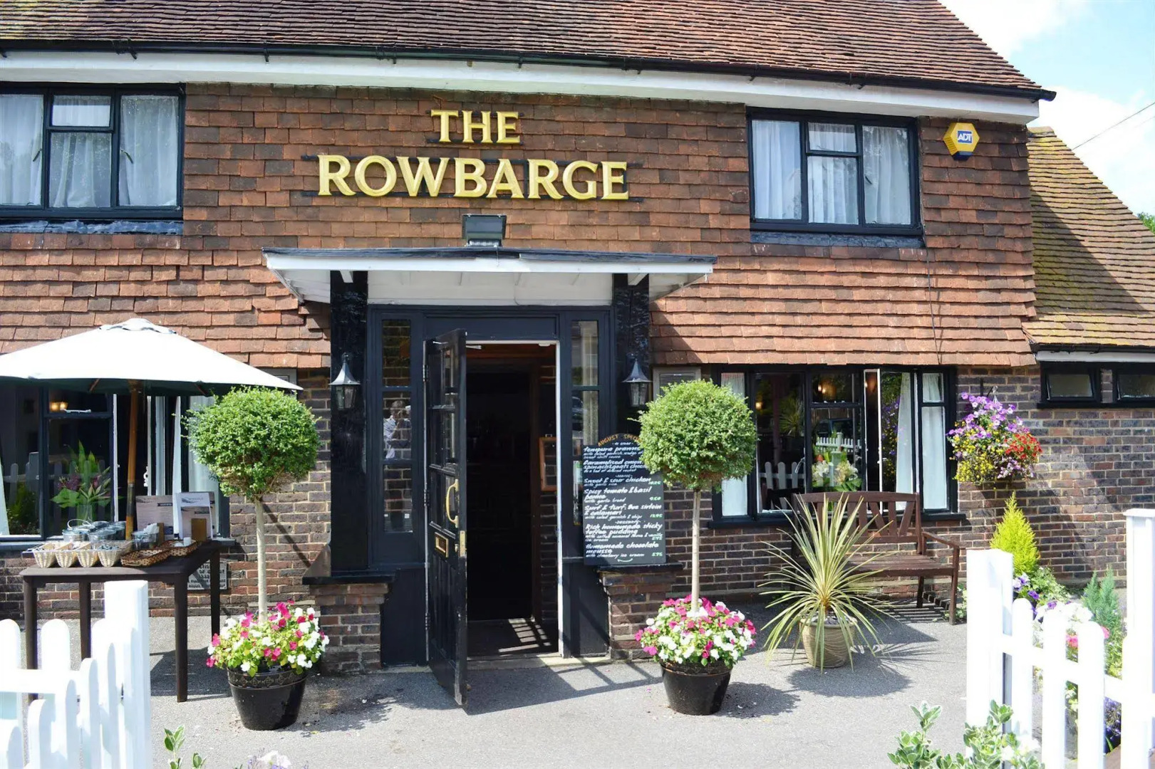 The Rowbarge Hotel and Restaurant