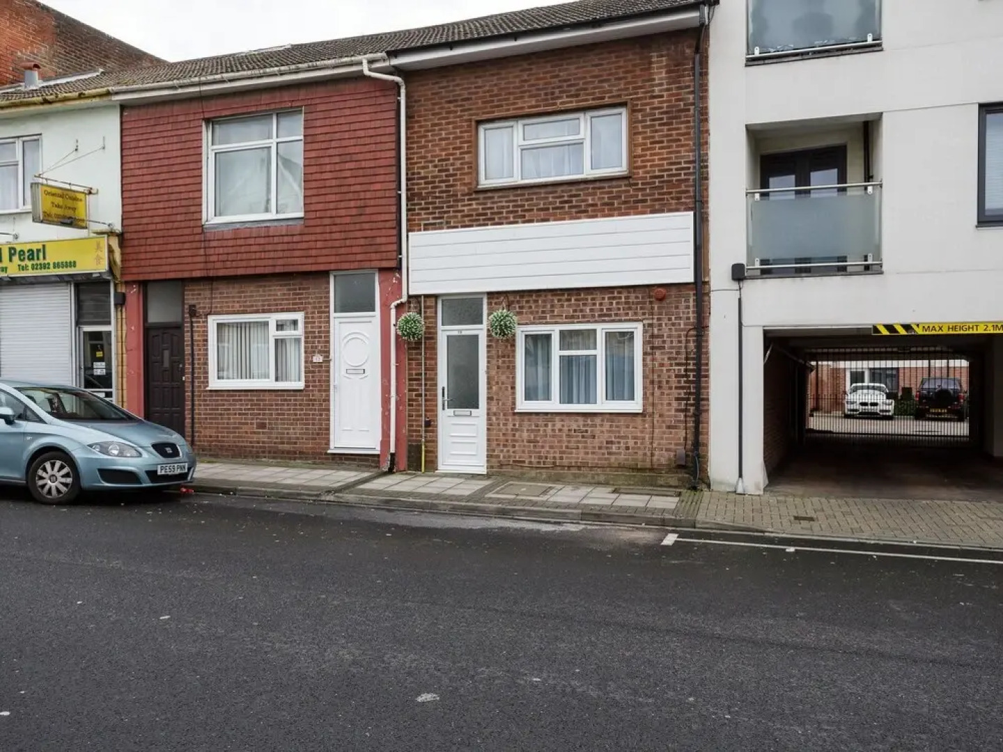 Upper Strand Apartment