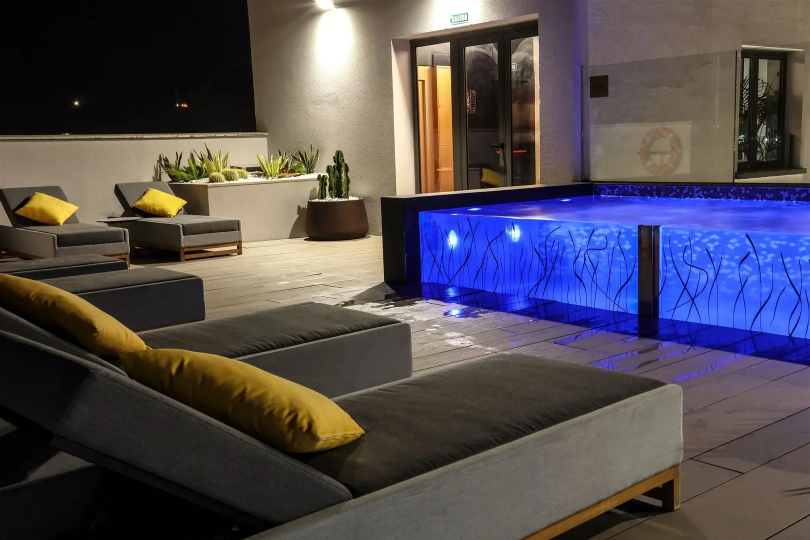 Design Plus Bex Hotel