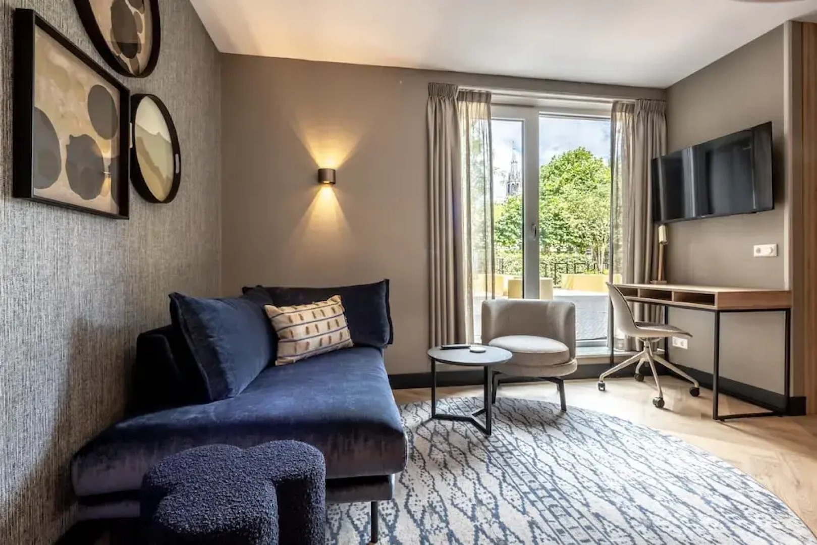 Modern Stay in Historic Delft