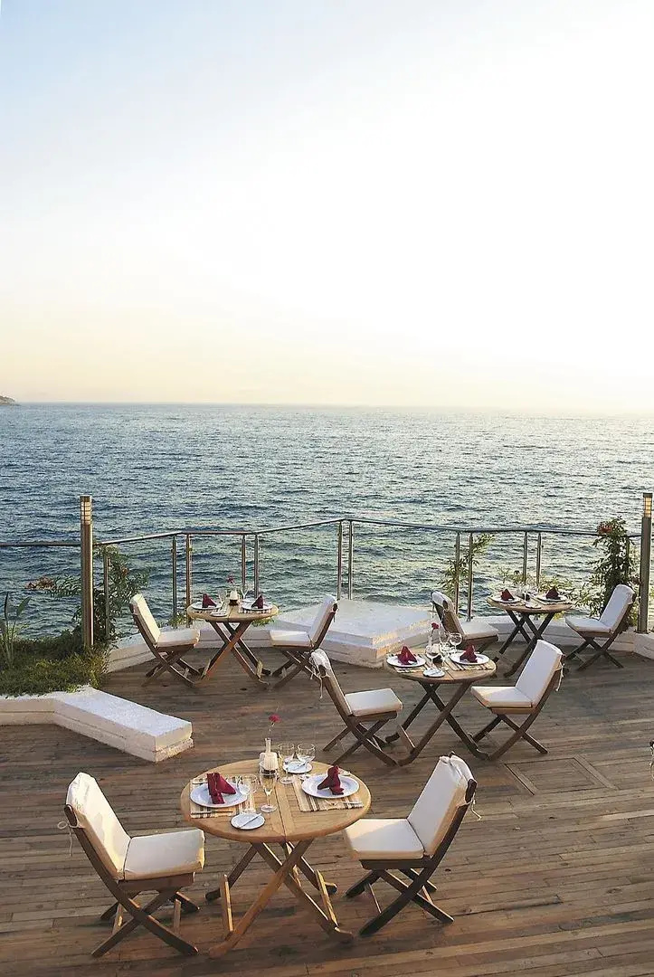 Korumar Deluxe Hotel