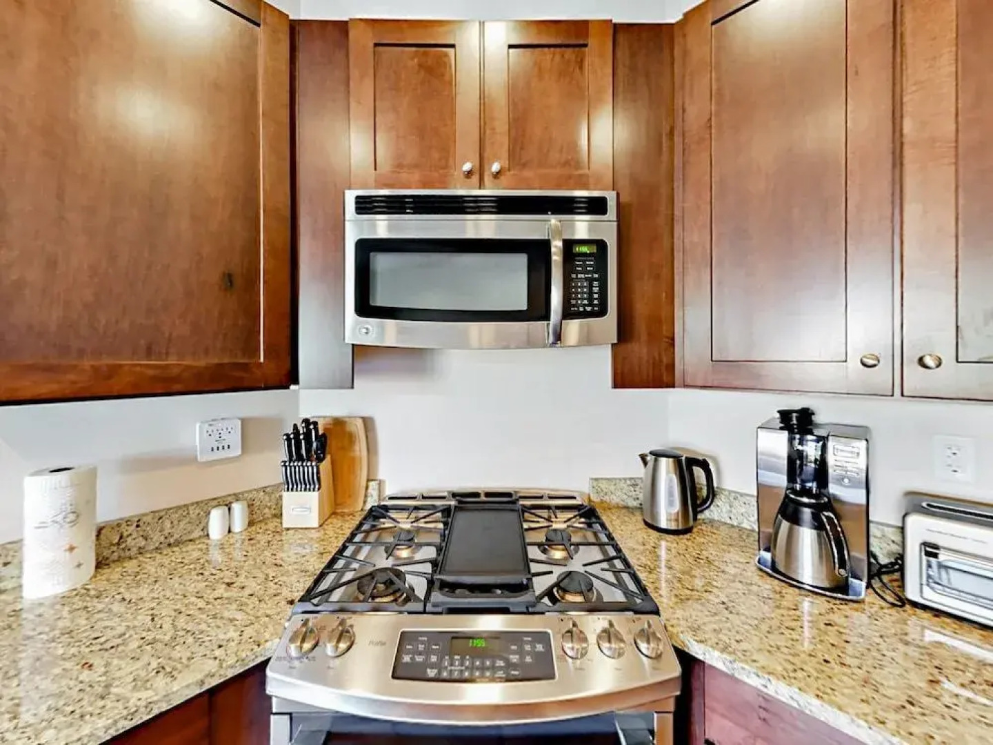 2BR Hot Tub Condo in Newpark by RedAwning