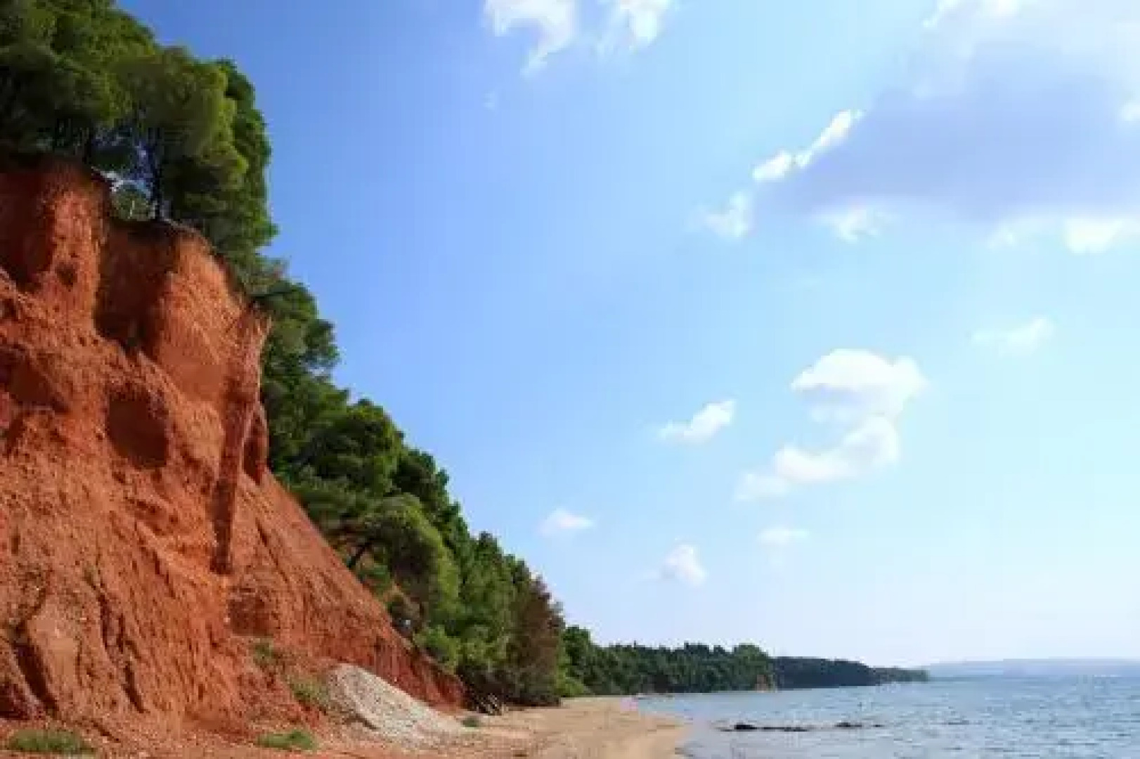 Squirrel Beach Front Villa, Metamorfosi