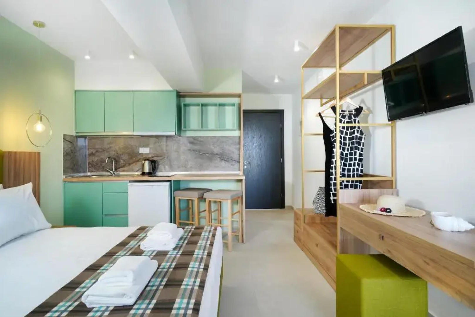 Miracle Suites by Klisma beach