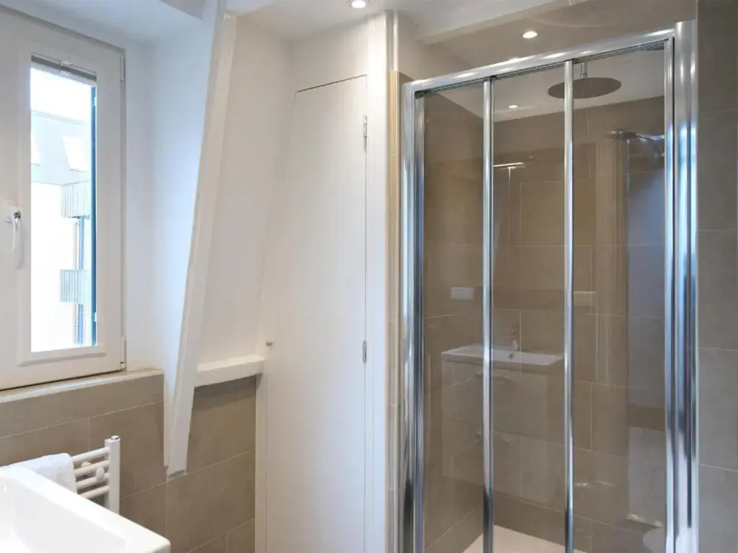 BizStay Park Central Apartments