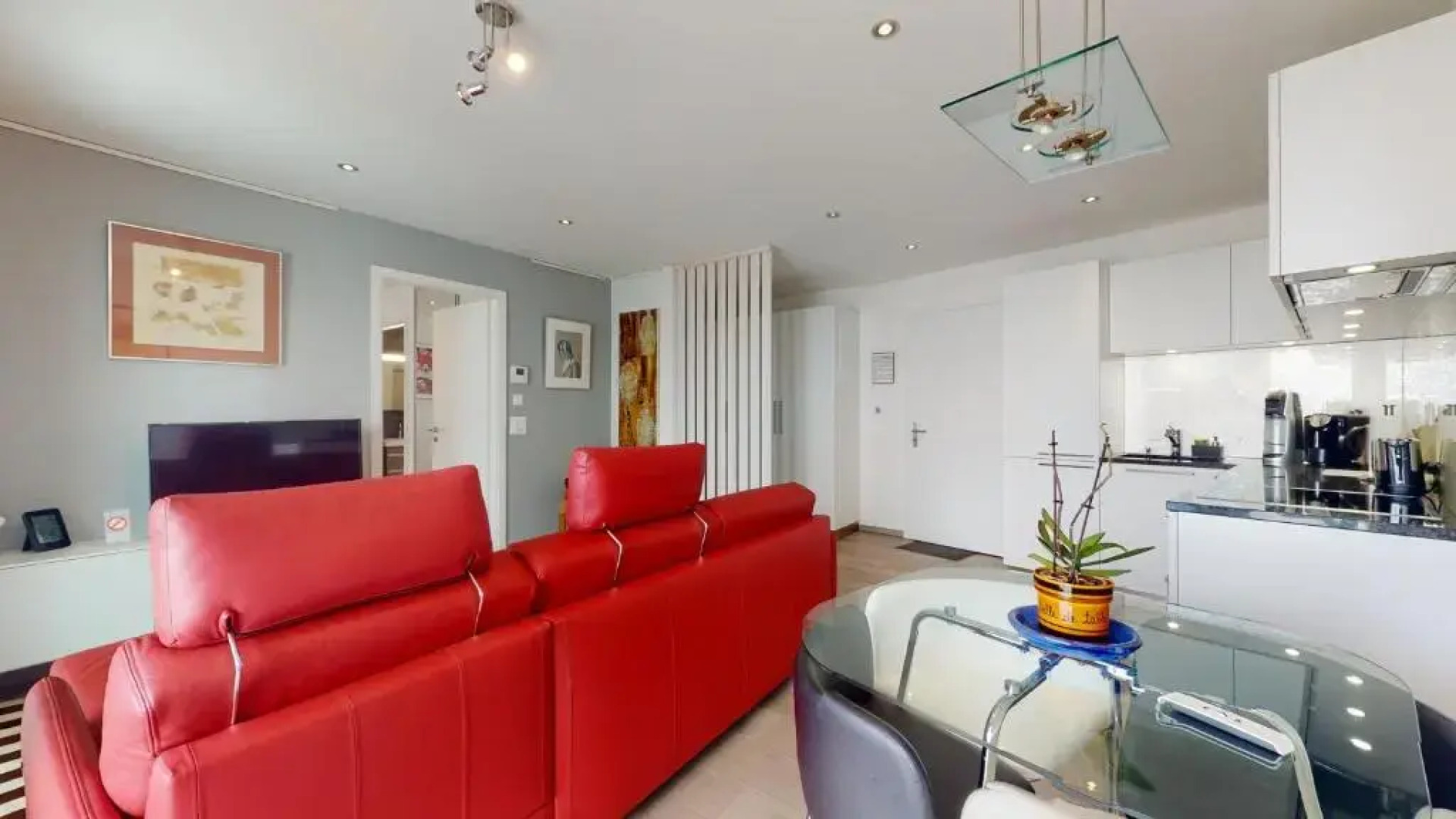 City of Sion, 1 bedroom in a luxury building