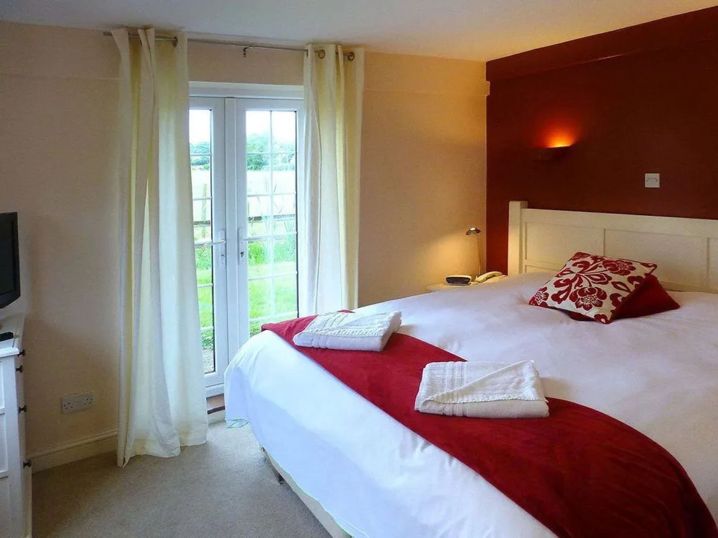 The Peacock Country Inn