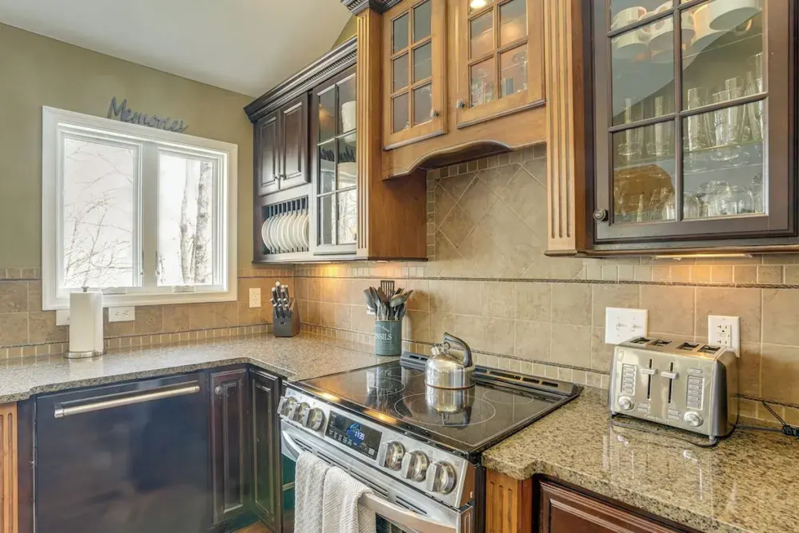 Stunning Wintergreen Resort Home: Ski & Golf!