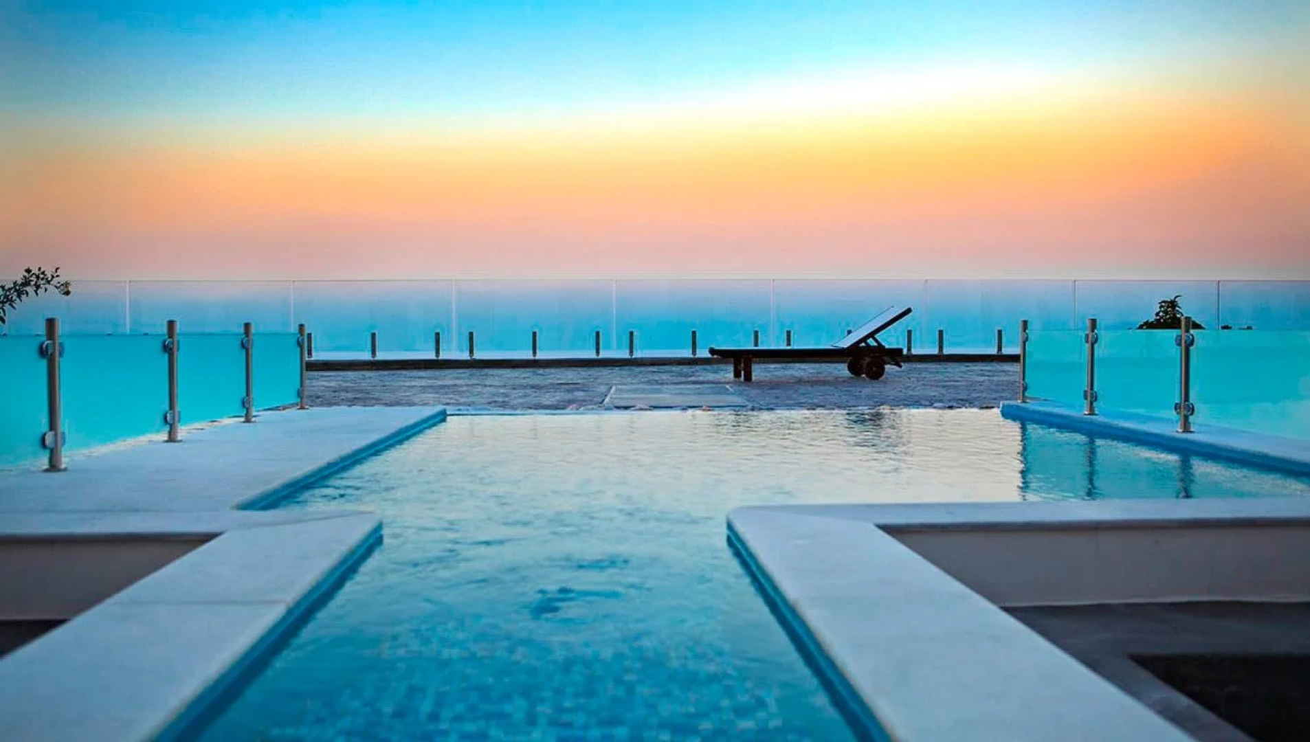 Splendour Hotel and Suites