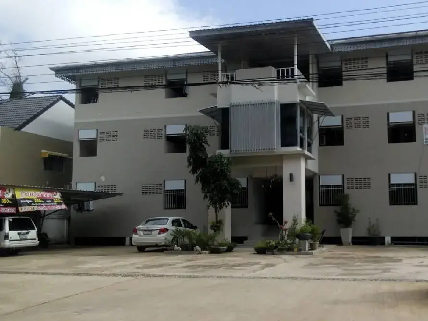 Zwahotel Amnatcharoen