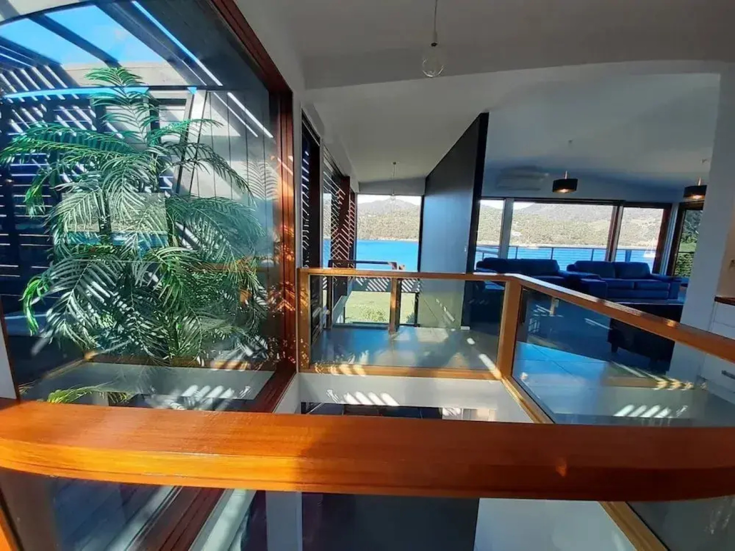 Hobart Waterfront Luxury Retreat
