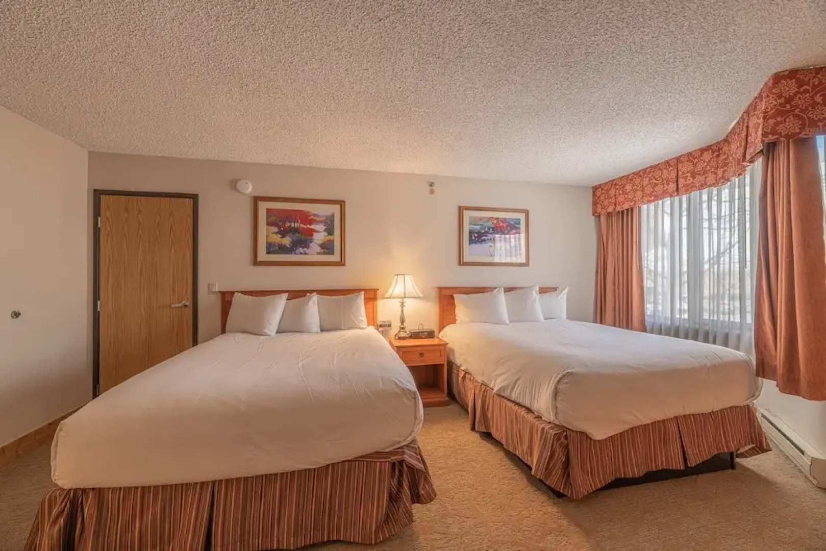 Grand Lodge 1-Bedroom Condo with 3 Queens & Close to Everything 1 Condo - No Cleaning Fee! by RedAwning