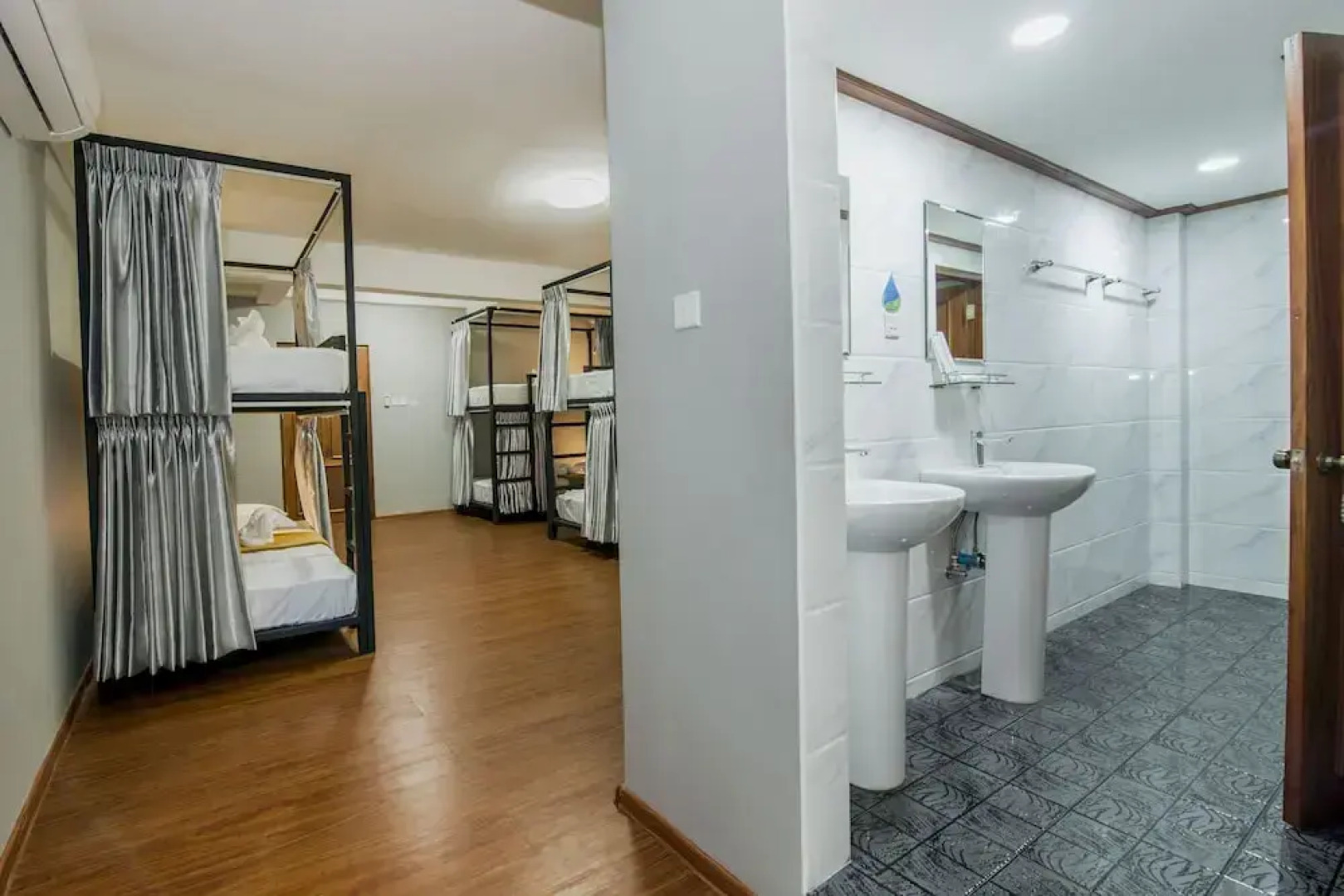 Traveller Lodge Ngapali by River Top - Hostel