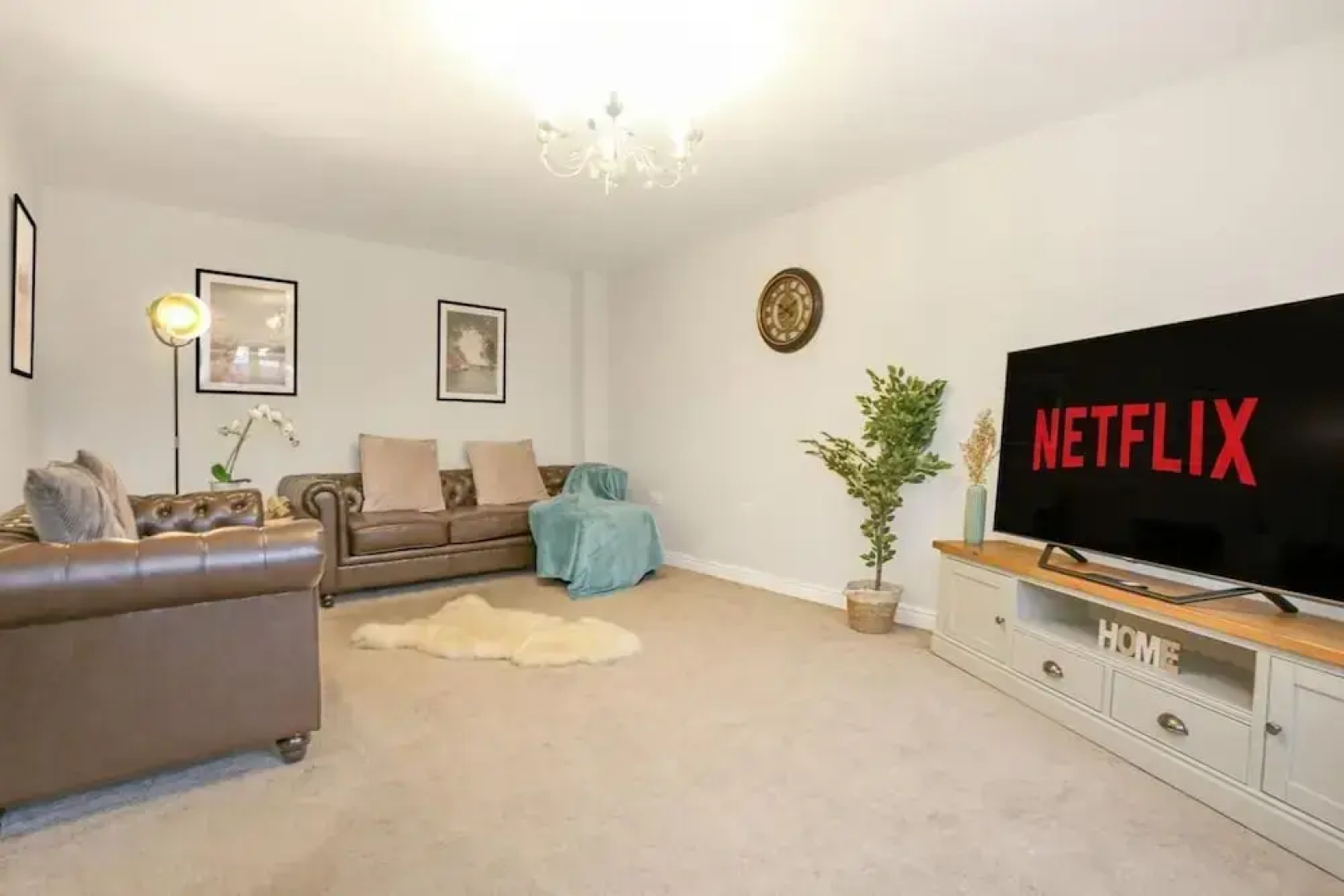 Detached 4 Bed-ultrafast Wifi,garden,free Parking