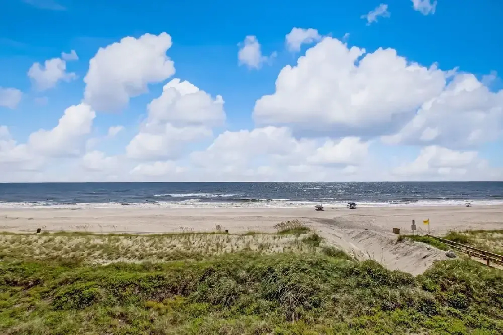 Oceanfront on the Beach - Pool